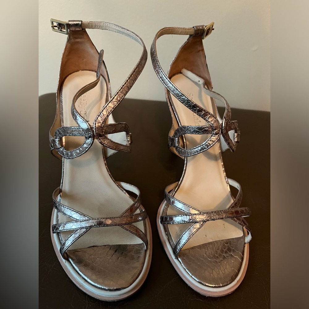 High heel sandal size 38 or 7.5